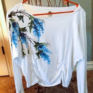 Square cut soft tee shirt