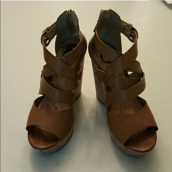 Guess wedges