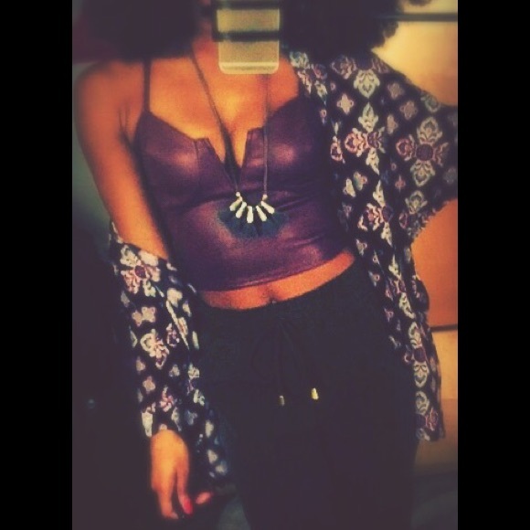 Cropped leather Red Top - Picture 4 of 4