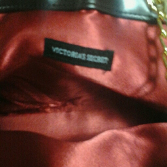 TODAYS SALE ONLY Purse Victoria Secret. - Picture 3 of 4
