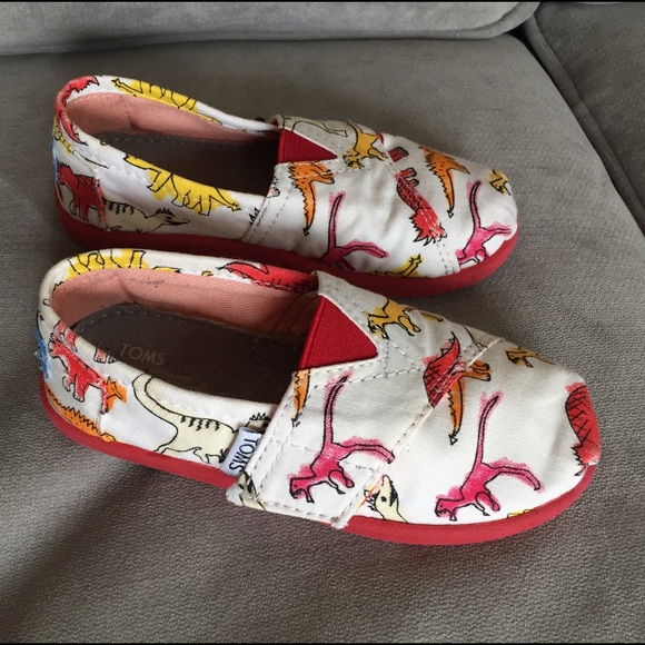 TOMS toddlers 9t