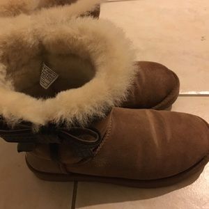 Ugg boots with ribbon