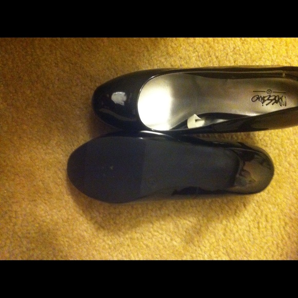 Shoes - Picture 2 of 2