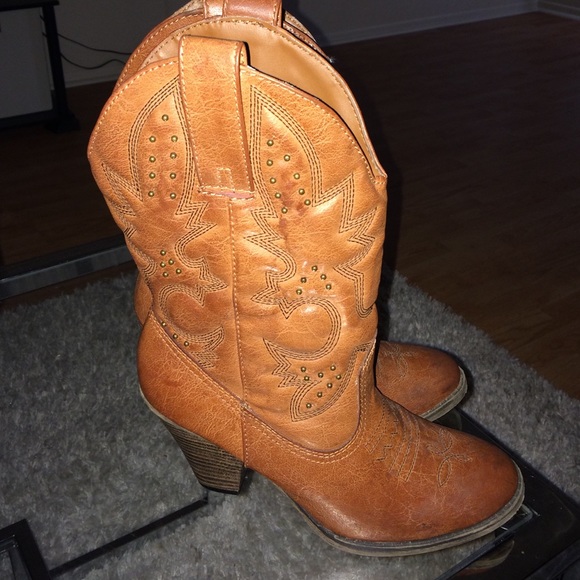 MIA Cowboy Boots Size 7