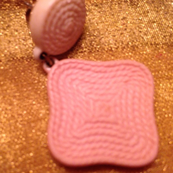 Pink earrings - Picture 4 of 4