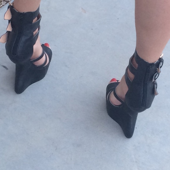 Backless wedge - Picture 3 of 4