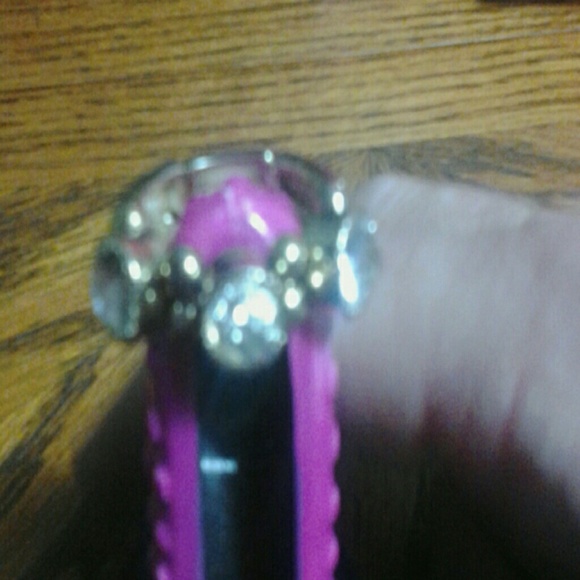 Ring  3 RINE  Stones. - Picture 3 of 4