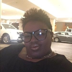 Meet your Posher, Takeshia