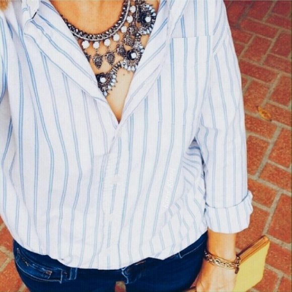 Jewelry | Floral silver statement necklace - Picture 2 of 3