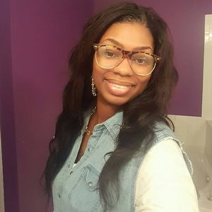 Meet your Posher, Ebony