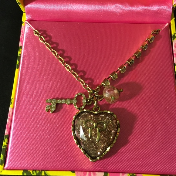 Betsy Johnson gold heart necklace