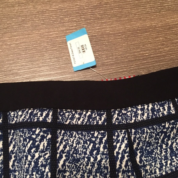 High waisted mini skirt - Picture 3 of 3