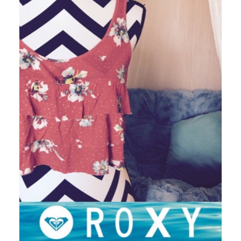 ᖆℴﾒy ☾ × floral & ruffle cropped tank