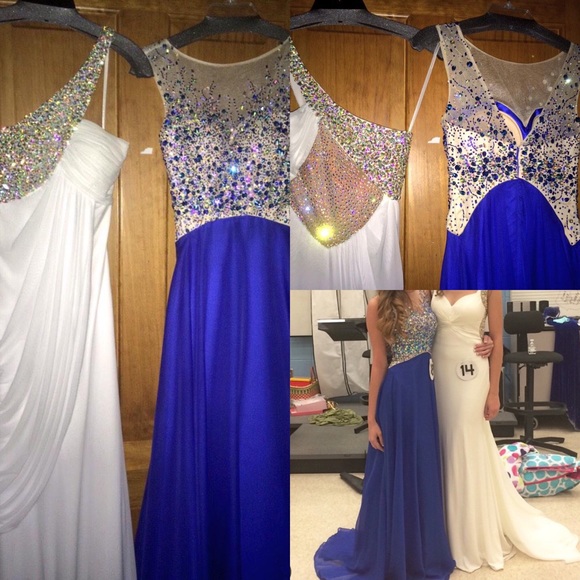 BLUE Prom/Pageant dress. 00-0