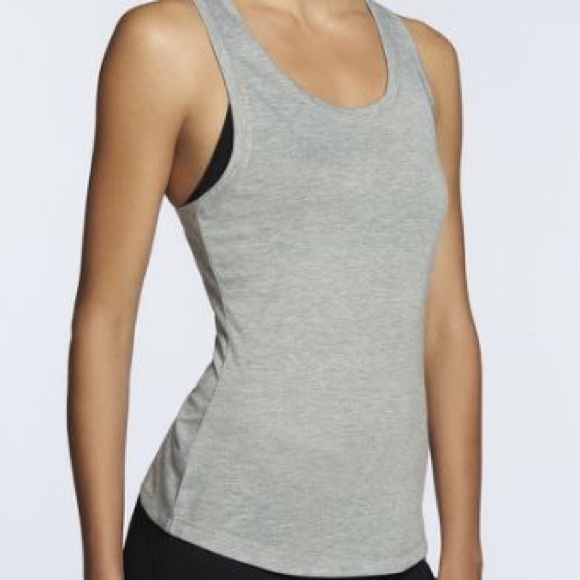 Fabletics aventura tank in grey