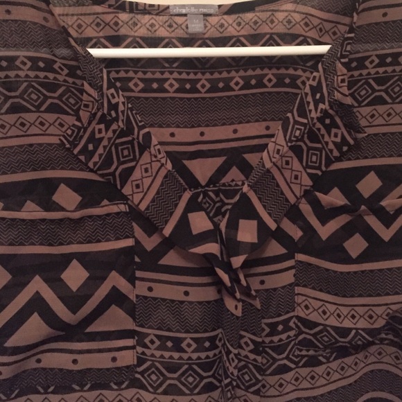 Aztec blouse - Picture 2 of 4