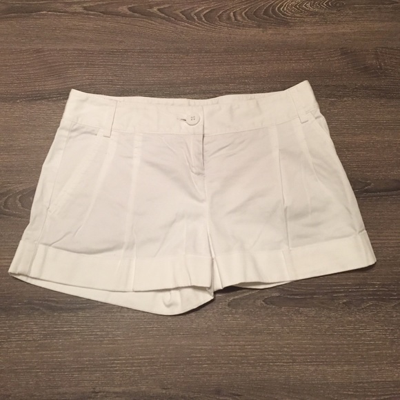 White shorts size 00