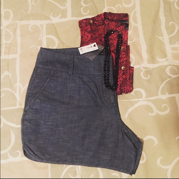 The Limited Pants - NWT Shorts just in time for summer ☀️