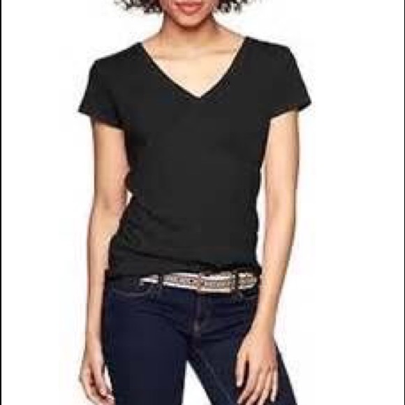 Gap v neck t shirt "the essential V neck"