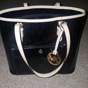Micheal Kors Medium Tote