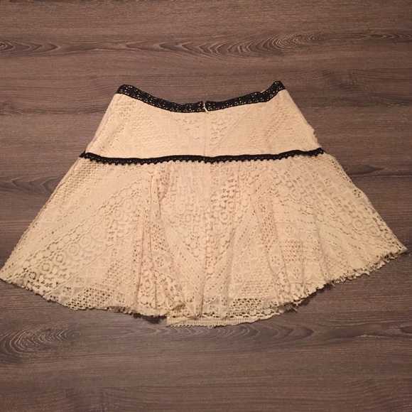 Free people lace skirt - Picture 2 of 3