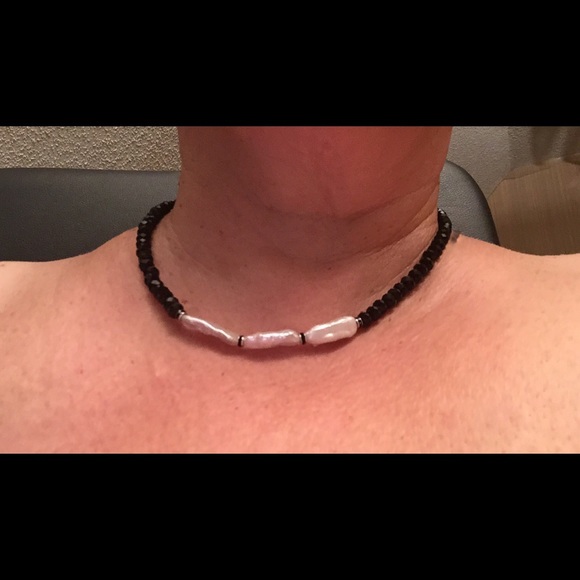 Elegant Black Crystal Necklace with Biwa Pearls. - Picture 4 of 4