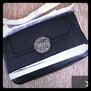 Tory Burch Amanda Messenger