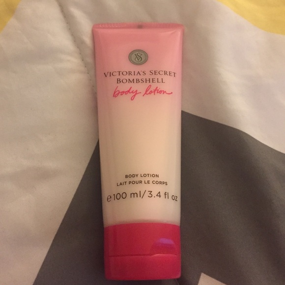 Victoria Secret Bombshell Body Lotion