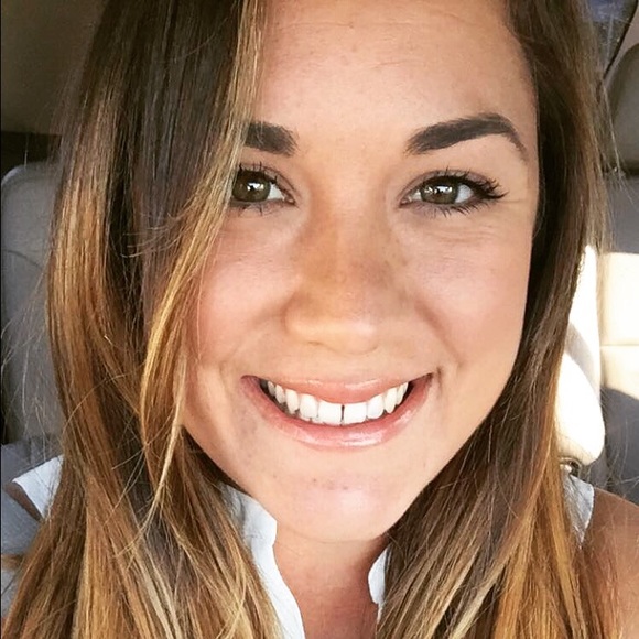 Meet your Posher, Danica - Picture 3 of 4