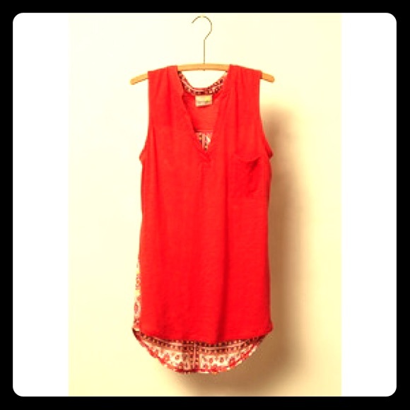 Porridge tank with silky patterned back