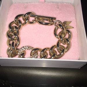 Victoria Secret chain braclet new
