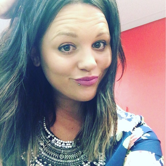 Meet your Posher, Richelle