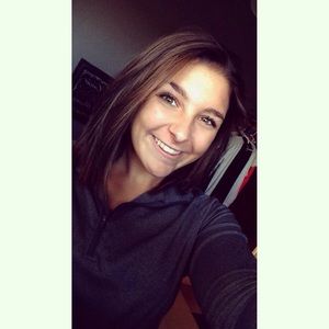 Meet your Posher, Abbey