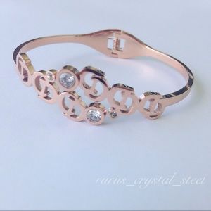 Stainless steel bracelet rose gold color
