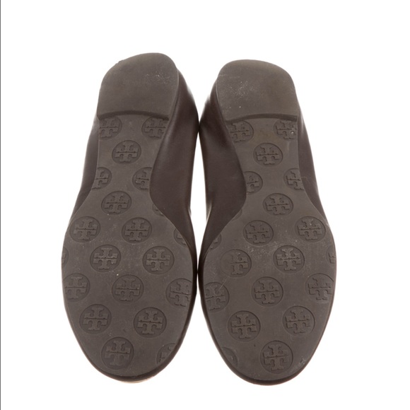 ⛔️SOLD⛔️Tory Burch Brown Reva Flats - Picture 4 of 4