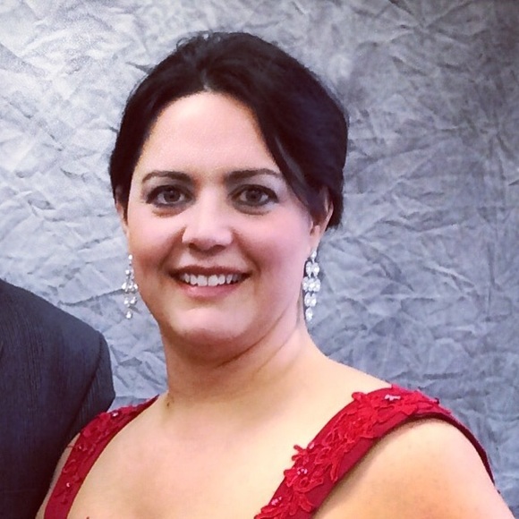 Meet your Posher, Sharon - Picture 1 of 1