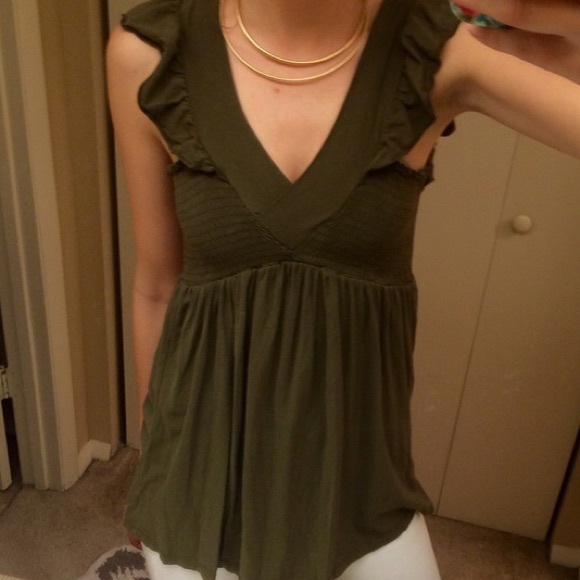 Ella Moss Green Flutter-Sleeve Babydoll Top Size M - Picture 4 of 4