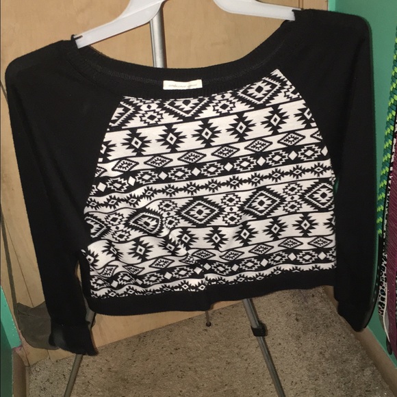 Black Aztec crop top