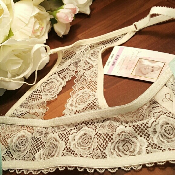 Jessica Simpson Beautiful Teal lace,racer back Bra