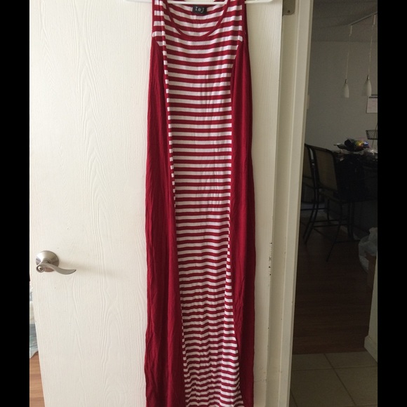 SAY WHAT?! PRICE DROP💲‼️Maternity dress🎉