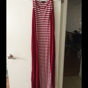 SAY WHAT?! PRICE DROP💲‼️Maternity dress🎉