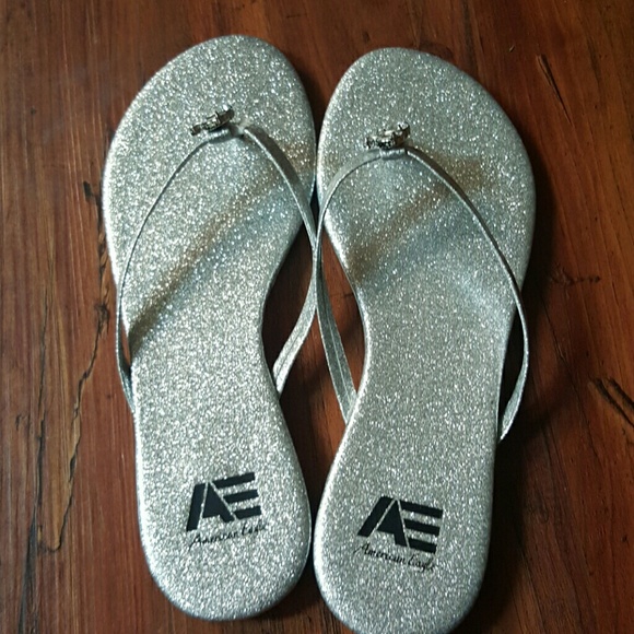 American Eagle By Payless Shoes American Eagle Flip Flops Poshmark
