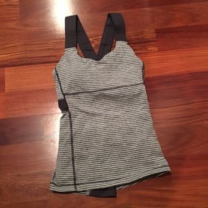 Lululemon top
