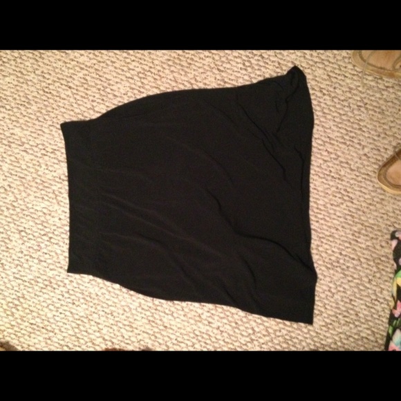 Black mid length skirt