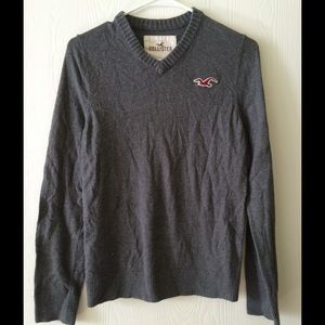 🎉‼️PRICE DROP!‼️🎉Men's Hollister v-neck sweater.
