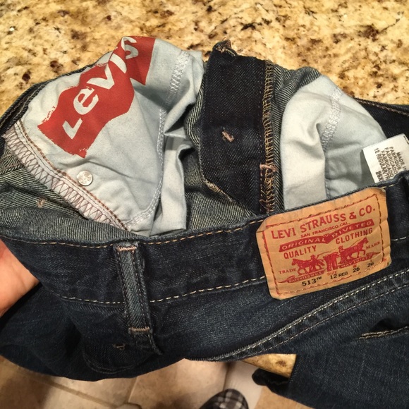 Levi's - Picture 2 of 4