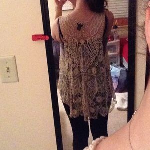Lace sleeveless cardigan
