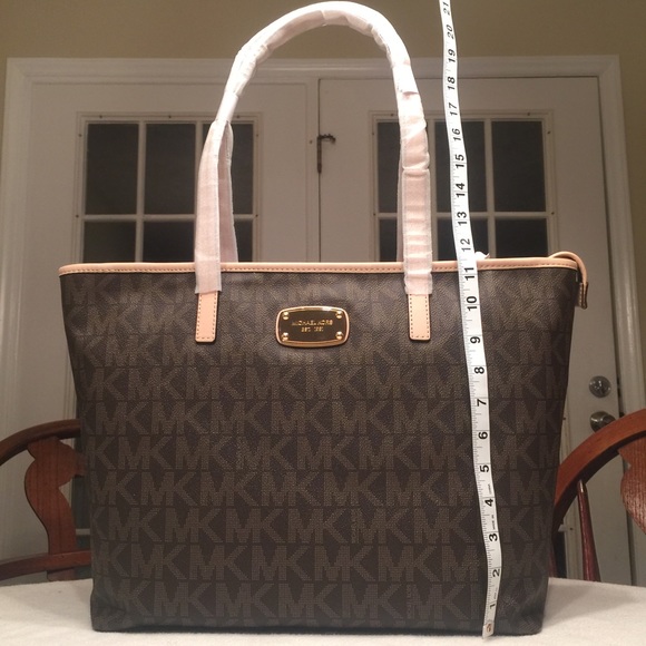 🎉AUTHENTIC Michael Kors Signature Bag - Picture 3 of 4