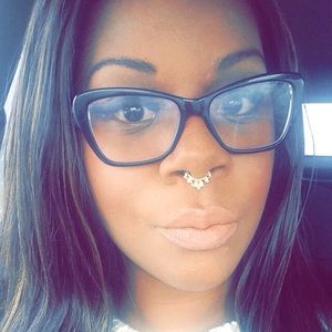 Meet your Posher, Leslie