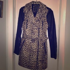 3/4 length Guess leopard print jacket